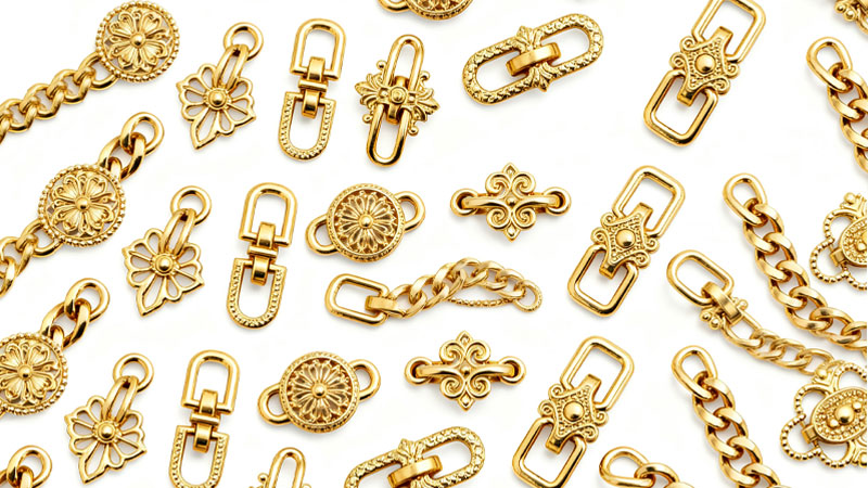 Many buckles inlaid with gems can be used as decorative elements