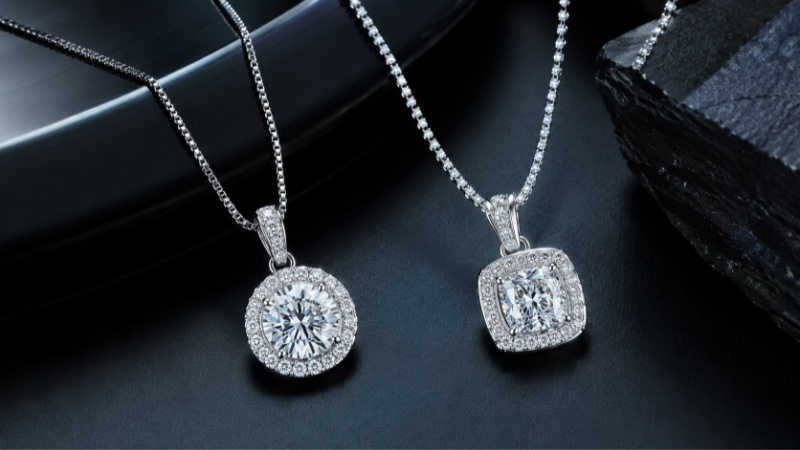Custom diamond pendants can be encrusted in VS diamonds.