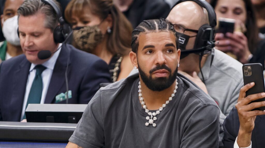 Drake’s jewelry style is characterized by layered diamond necklaces and highly personalized symbolic pendants