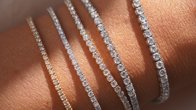 Only a few people are aware that tennis bracelets are supposed to be called “line diamond bracelets