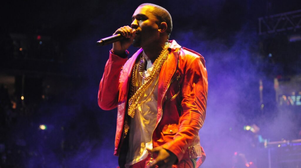 Kanye West’s jewelry style reflects a strong shift toward minimalism combined with futuristic design language. 