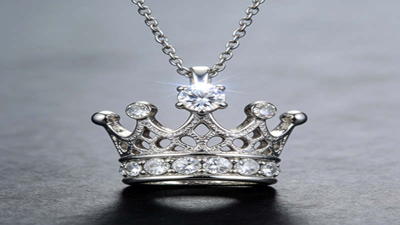 The crown is an accurate representation of luxury and boldness. 