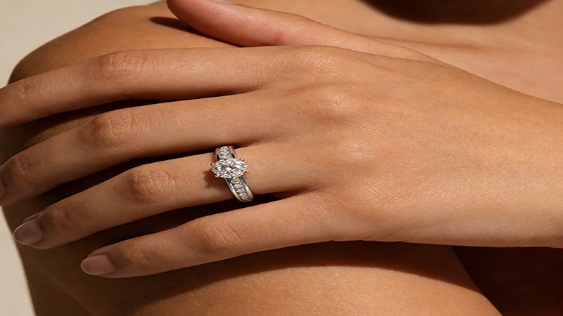 we can say that the choice is determined by individual preferences, cultural background, or even ring type.