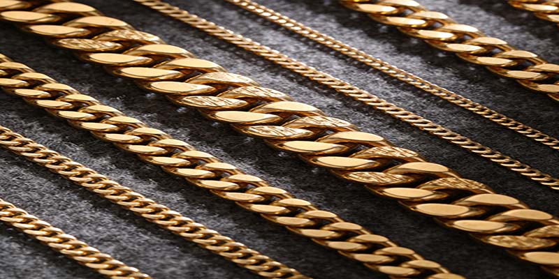 Real gold chains are one of the exceptional gold jewelry their charm and elegance that never get old-fashioned. 