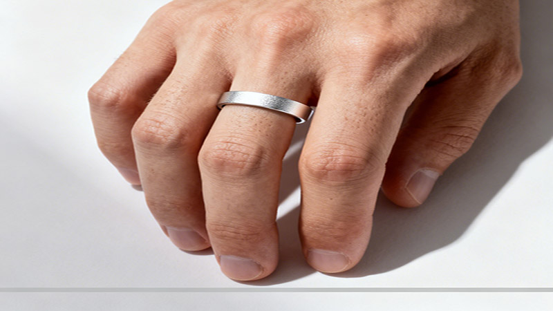 The width of the ring also affects the size selection