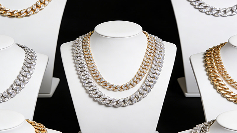 We have many options to select these chains’ like Iced Out Cuban chains