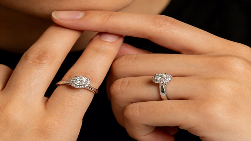 Choosing the Right Finger for Your Engagement Ring