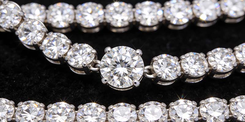 We prefer to use this cut in our solitaire pendants and tennis necklaces